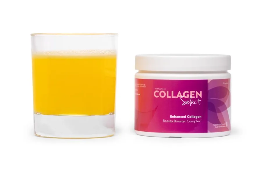 Verre de Collagen Select préparé, à côté du pot